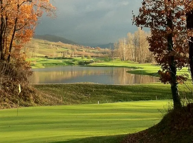 Golf Valcurone リゾート Momperone