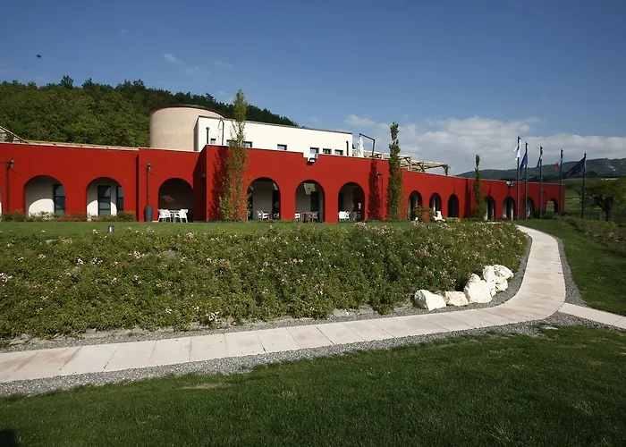 Golf Valcurone リゾート Momperone